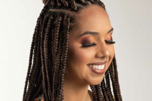 Senegalese Twists vs Knotless braids banner image